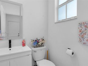 11968 NW 46th St, Coral Springs FL 33076