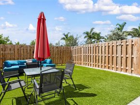 11968 NW 46th St, Coral Springs FL 33076