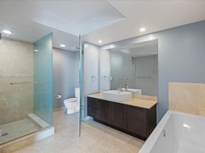 200 Sunny Isle Bl 21202, Sunny Isles Beach FL 33160