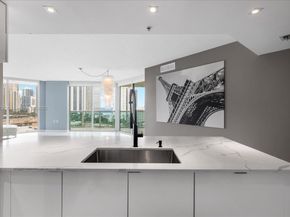 200 Sunny Isle Bl 21202, Sunny Isles Beach FL 33160