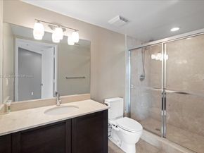 200 Sunny Isle Bl 21202, Sunny Isles Beach FL 33160