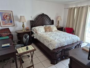 330 SE 2nd St 202E, Hallandale Beach FL 33009