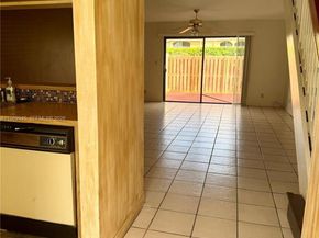 2700 S Oakland Forest Dr 303, Oakland Park FL 33309