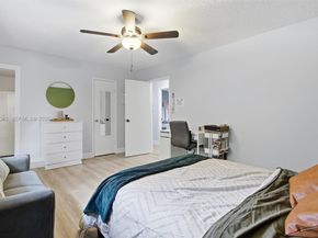 431 S Old Hiatus Rd, Plantation FL 33325