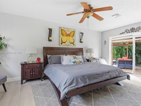 431 S Old Hiatus Rd, Plantation FL 33325