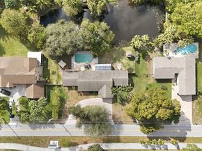 431 S Old Hiatus Rd, Plantation FL 33325