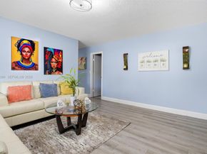 431 S Old Hiatus Rd, Plantation FL 33325