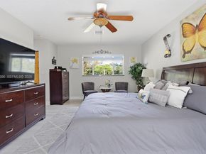 431 S Old Hiatus Rd, Plantation FL 33325