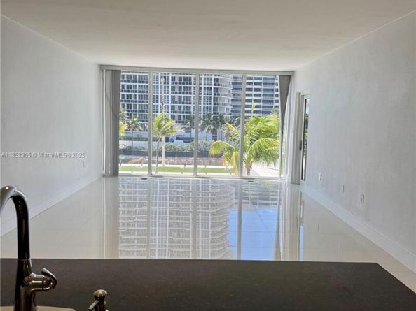 10275 Collins Ave 316, Bal Harbour FL 33154