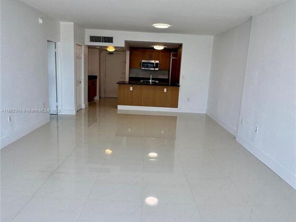 10275 Collins Ave 316, Bal Harbour FL 33154