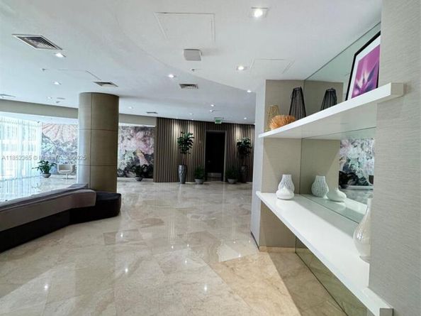 10275 Collins Ave 316, Bal Harbour FL 33154