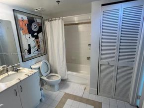 1200 Brickell Bay Dr 3520, Miami FL 33131