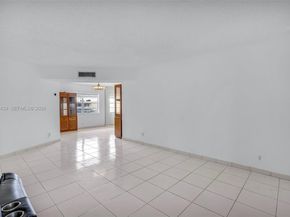 3990 NW 42nd Ave 403, Lauderdale Lakes FL 33319