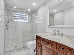 3990 NW 42nd Ave 403, Lauderdale Lakes FL 33319