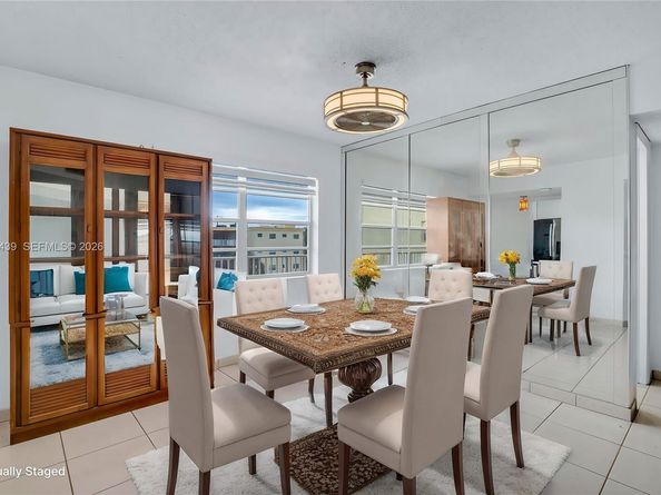 3990 NW 42nd Ave 403, Lauderdale Lakes FL 33319