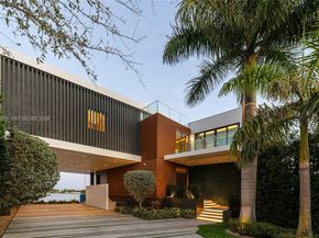 1270 NE 82nd St, Miami FL 33138