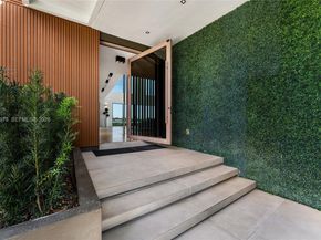 1270 NE 82nd St, Miami FL 33138