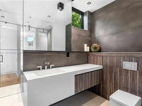 1270 NE 82nd St, Miami FL 33138