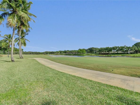 2757 Center Court Drive 120, Weston FL 33332