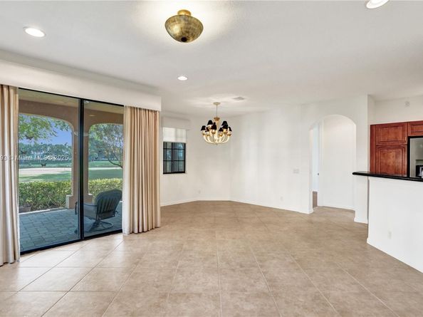 2757 Center Court Drive 120, Weston FL 33332