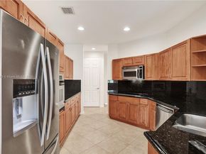 2757 Center Court Drive 120, Weston FL 33332