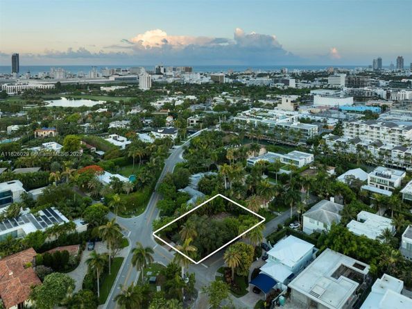 2121 Regatta Ave, Miami Beach FL 33140