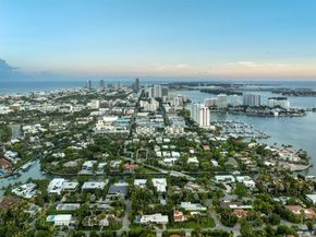 2121 Regatta Ave, Miami Beach FL 33140