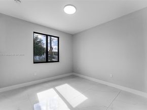 12389 SW 220 St, Miami FL 33170