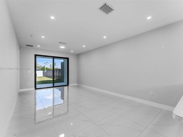 12389 SW 220 St, Miami FL 33170