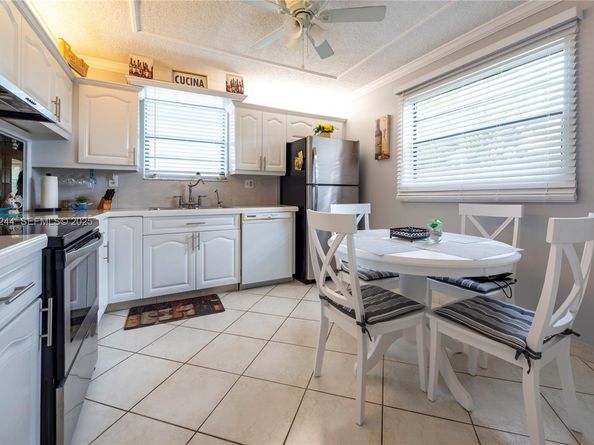 4940 E Sabal Palm Blvd 414, Tamarac FL 33319