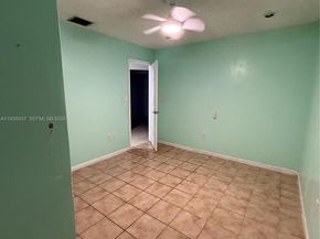 19926 NW 67th Pl, Hialeah FL 33015