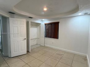19926 NW 67th Pl, Hialeah FL 33015