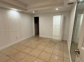 19926 NW 67th Pl, Hialeah FL 33015