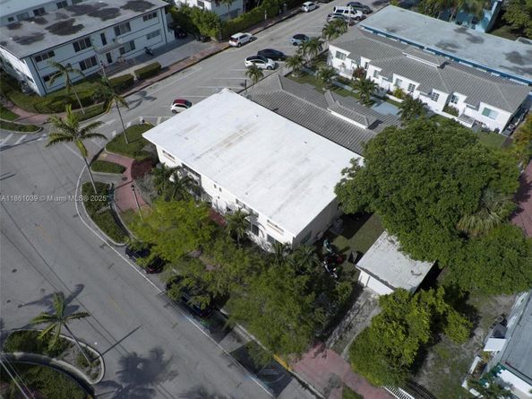 8031 Hawthorne Ave, Miami Beach FL 33141