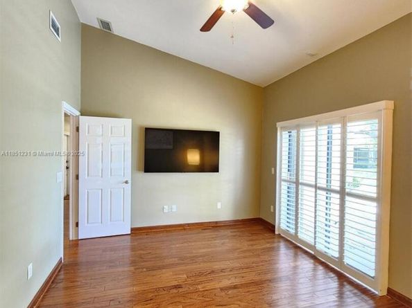 309 NW 95th Ave 309, Plantation FL 33324