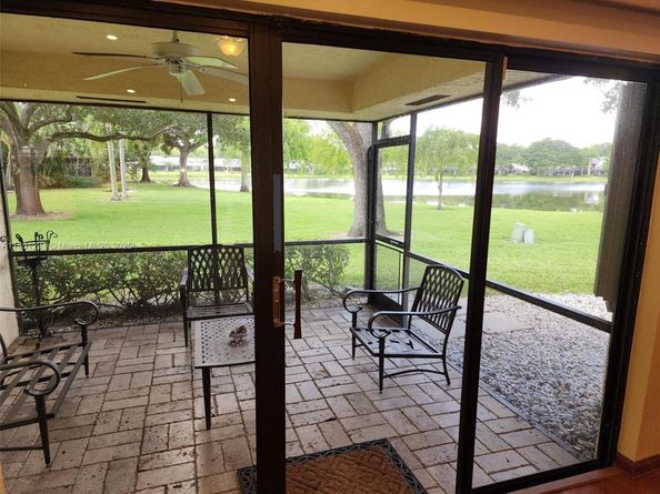 309 NW 95th Ave 309, Plantation FL 33324