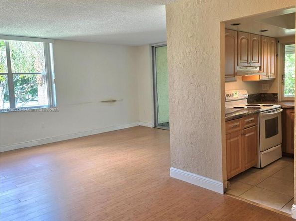 9070 Lime Bay Blvd 301, Tamarac FL 33321