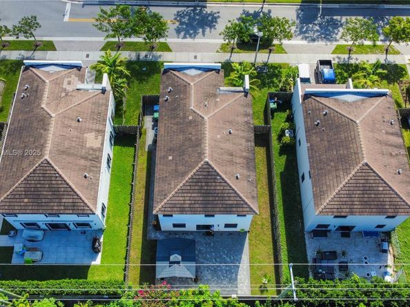 21016 NE 2nd Ct, Miami FL 33179