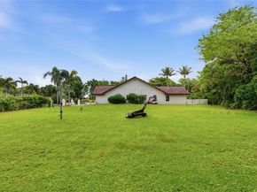 11400 NW 20th Ct, Plantation FL 33323