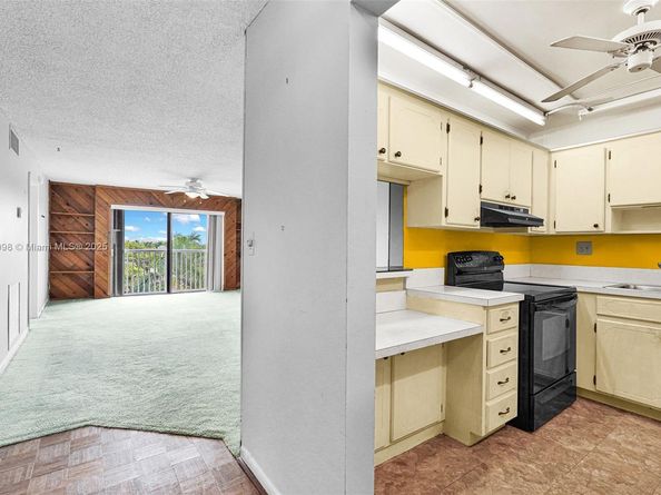 5911 NE 14th Ln 505S, Fort Lauderdale FL 33334