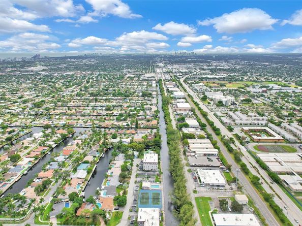 5911 NE 14th Ln 505S, Fort Lauderdale FL 33334