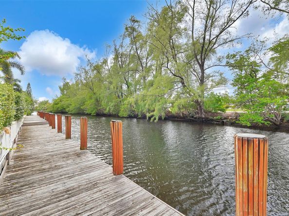 5911 NE 14th Ln 505S, Fort Lauderdale FL 33334