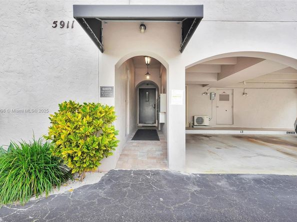 5911 NE 14th Ln 505S, Fort Lauderdale FL 33334