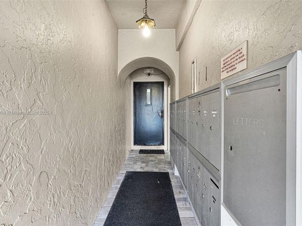 5911 NE 14th Ln 505S, Fort Lauderdale FL 33334