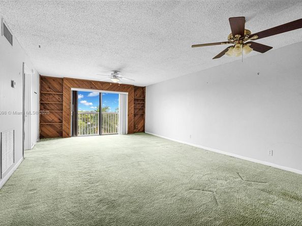 5911 NE 14th Ln 505S, Fort Lauderdale FL 33334