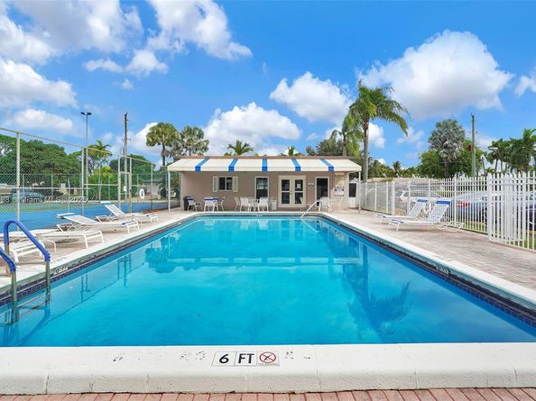5911 NE 14th Ln 505S, Fort Lauderdale FL 33334