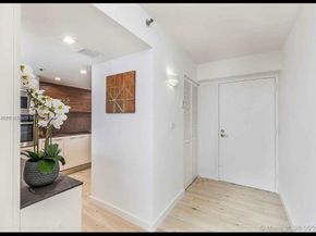 7601 E Treasure Dr 707, North Bay Village FL 33141