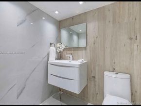 7601 E Treasure Dr 707, North Bay Village FL 33141