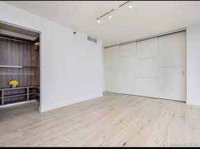 7601 E Treasure Dr 707, North Bay Village FL 33141