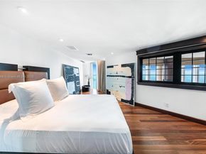 1643 Brickell Ave 3702, Miami FL 33129